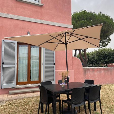 Casa Vacanze Le Due Torri ヴァダ エクステリア 写真