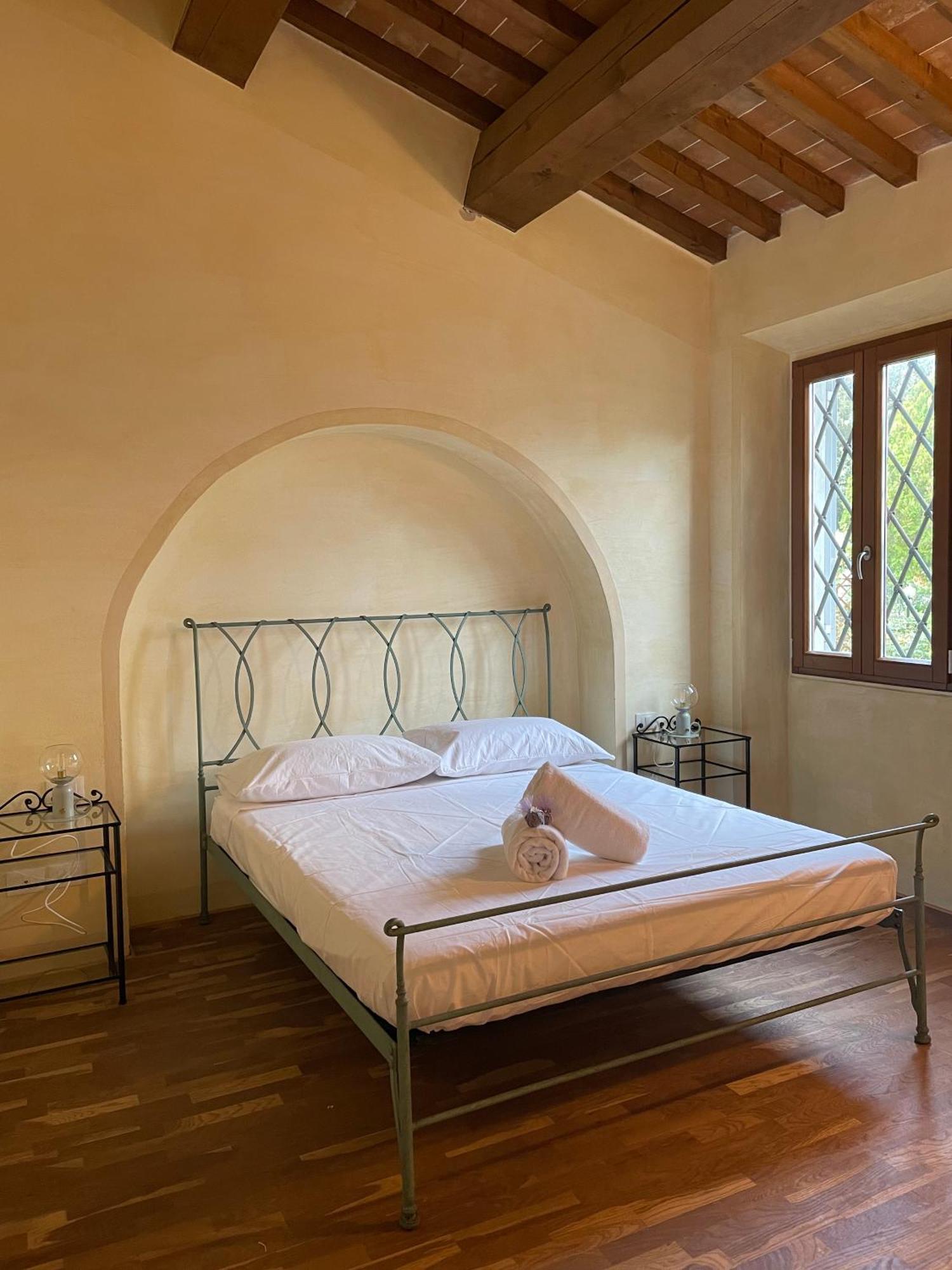 Casa Vacanze Le Due Torri ヴァダ エクステリア 写真